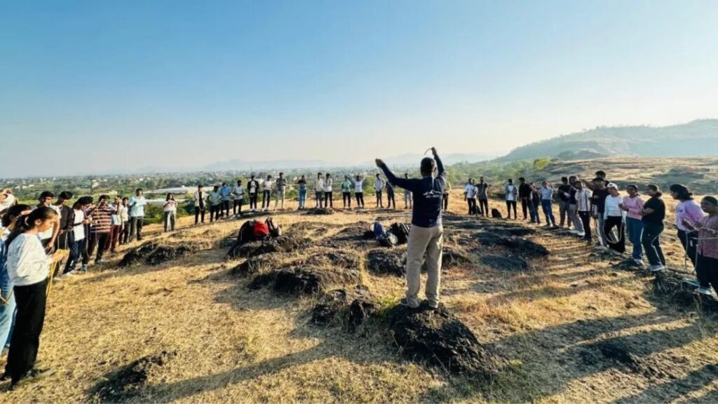देशातील पहिला ‘ट्रेकिंग आणि रॉक क्लायंबिंग’ क्रेडिट कोर्स यशस्वी; अमृतवाहिनी अभियांत्रिकी महाविद्यालयाचा अभिनव उपक्रम