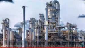 होर्मुझ सामुद्रधुनी संकटाचा भारतावर परिणाम; LPG सिलेंडर तुटवड्याची शक्यता वाढली