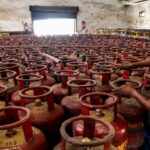 गॅस सिलेंडर बुकिंगसाठी लोकांची झुंबड; ‘IndianOil ONE’ अ‍ॅप डाउनलोडमध्ये नंबर 1, ChatGPTलाही टाकले मागे