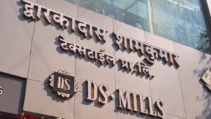 पुण्यात “द्वारकादास शामकुमार”चे भव्य नवे शोरूम सुरू; कुमठेकर रोडवर आकर्षक कलेक्शन