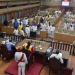 पुणे महापालिकेत वाहतूक कोंडीवरून गोंधळ PMPML भ्रष्टाचारावर काँग्रेस आक्रमक