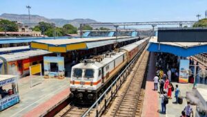 Central Railway Summer Special Trains: उन्हाळ्यासाठी ८ विशेष फेऱ्यांची घोषणा CSMT–मडगाव, पुणे–नागपूर मार्गावर दिलासा