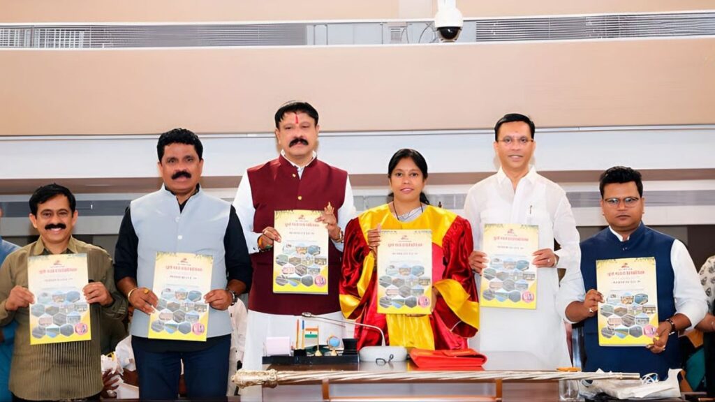 पुणे महापालिकेचा 15,669 कोटींचा अर्थसंकल्प मंजूर 12 तासांच्या चर्चेनंतर शिक्कामोर्तब