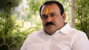 अशोक खरात प्रकरण: लग्नपत्रिकेत दिसले बडे नेते राजकीय वर्तुळात चर्चांना उधाण