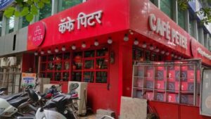 ‘कॅफे पीटर’ फ्रँचायझी फसवणूक प्रकरण: आरोपी फरार, सेशन्स न्यायालयाकडून जामीन अर्ज फेटाळला