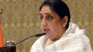 बारामती पोटनिवडणुकीत ‘बॅनर वॉर’; तटकरे–पटेल यांचा ‘घातकी’ उल्लेख चर्चेत