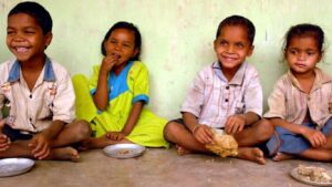 मुंबईतील वंचित वस्त्यांत ‘आरोग्यसंपन्न’ उपक्रमाचा प्रभाव बालकुपोषणात ८५% घट