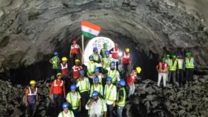 मुंबई–अहमदाबाद बुलेट ट्रेन समुद्राखाली 7 किमी बोगद्याच्या कामाला वेग, सर्वात मोठा अडथळा दूर
