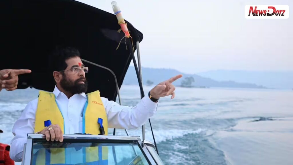 उपमुख्यमंत्री एकनाथ शिंदे ॲक्शन मोडमध्ये कोयना जलाशयावरील पुलांची पाहणी करून कामांना गती