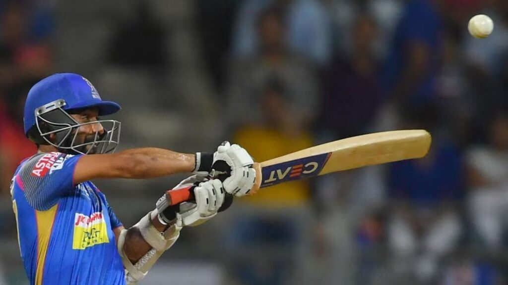 सलग चार पराभवानंतर कोलकाता संघावर शिस्तभंग कारवाई कर्णधार अजिंक्य रहाणे यांना १२ लाखांचा दंड