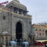 धाराशिव: तुळजाभवानी मंदिर परिसरात तंबाखू सेवनावर कारवाई 24 जणांवर COTPA अंतर्गत दंड