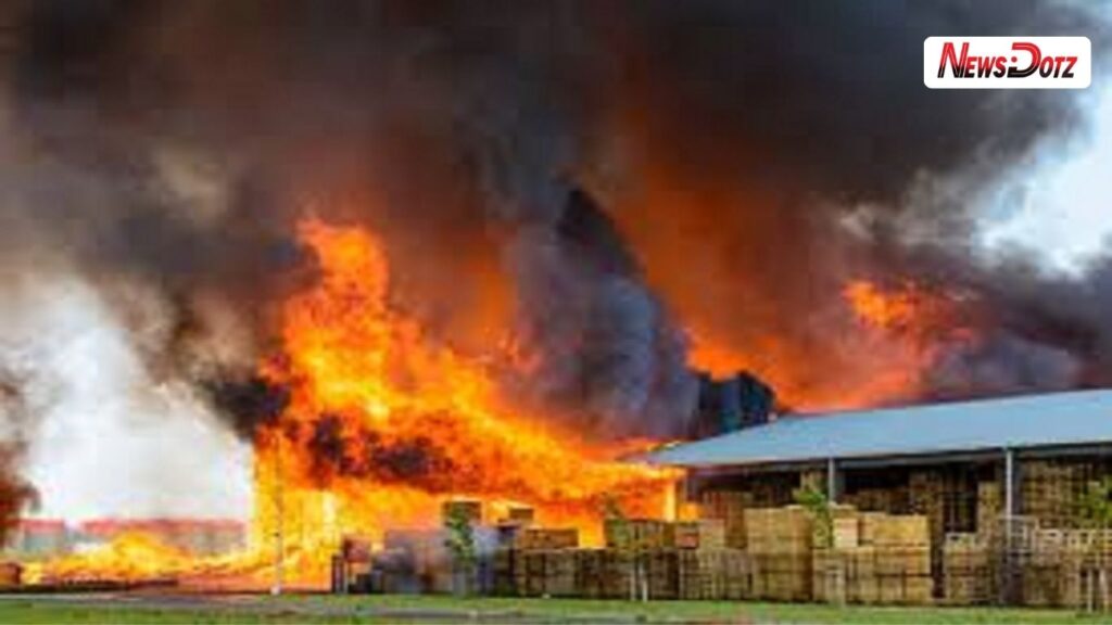 छत्रपती संभाजीनगर : साजापुरातील भंगार गोदामाला भीषण आग, मोठे आर्थिक नुकसान