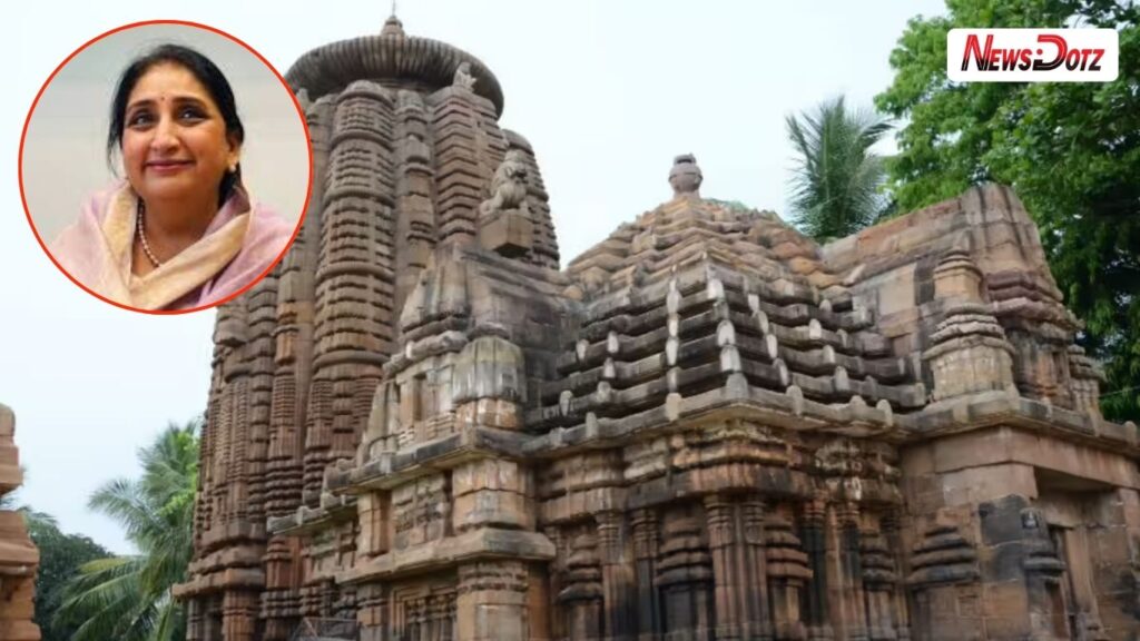 बारामती पोटनिवडणुकीत सुनेत्रा पवार यांचे सिद्धेश्वर मंदिरात दर्शन, कार्यकर्त्यांत उत्साह