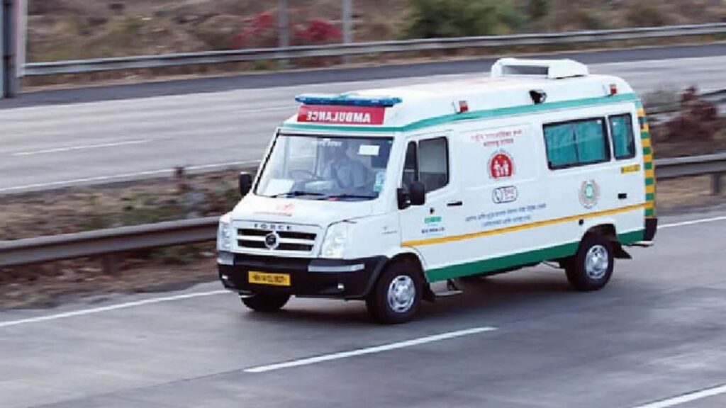 कल्याणमध्ये 108 ॲम्बुलन्स 40 मिनिटे उशिरा रुक्मिणीबाई रुग्णालयाजवळच वृद्धाचा मृत्यू, नागरिकांचा संताप