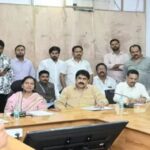 Mumbai Pollution: देवनार डम्पिंगमुळे विषारी वायूचा कहर खासदार संजय दिना पाटील यांची पालिका अधिकाऱ्यांना कानउघाडणी
