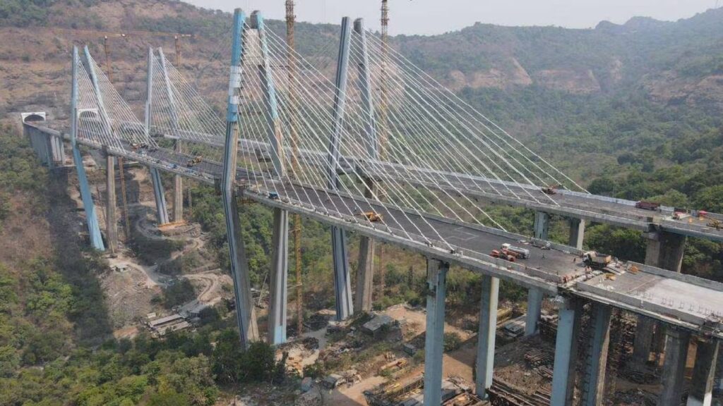 MSRDCचा मोठा प्लॅन: मुंबई-पुणे एक्सप्रेसवे 10 लेन विस्तार 'मिसिंग लिंक'नंतर 5000 कोटींचा गेमचेंजर प्रकल्प