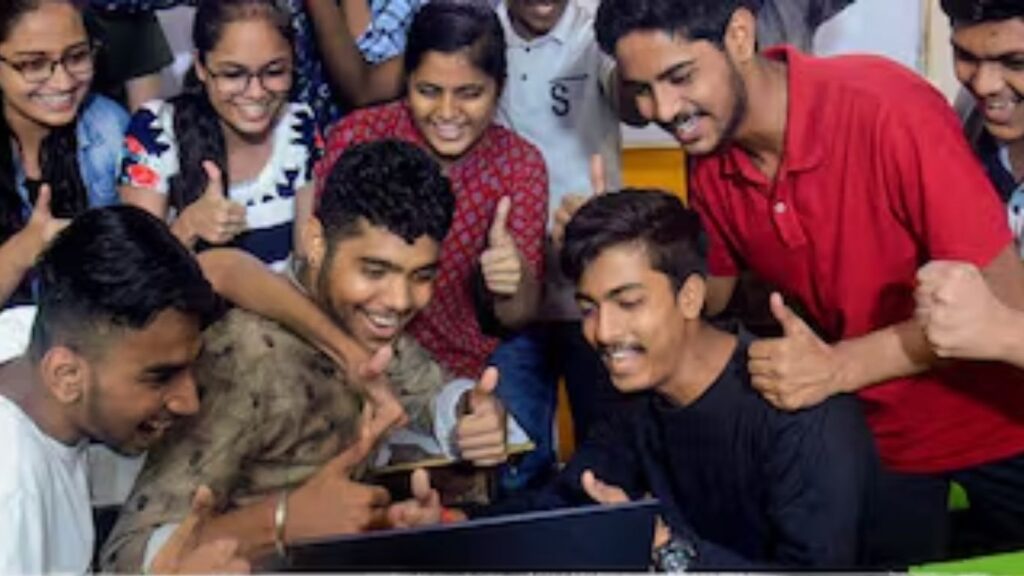 HSC Result 2026 LIVE: बारावीचा निकाल काही तासांवर; दुपारी 1 वाजता जाहीर होणार निकाल, जाणून घ्या संपूर्ण अपडेट्स