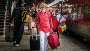 मुंबई-पुणे-नागपूर प्रवाशांसाठी रेल्वेची विकेंड स्पेशल गिफ्ट; मलकापूर, नांदुरा, शेगावला अधिकृत थांबा