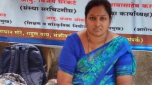 डोंबिवलीत अनधिकृत बंगल्याचा वाद: ज्योती म्हात्रे यांचे केडीएमसीसमोर 7 दिवसांपासून आमरण उपोषण