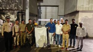 चाकणमधील Mercedes-Benz India प्रकल्पात शिरलेला Indian leopard जेरबंद वन विभागाच्या संयुक्त मोहिमेला यश