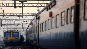पुणे रेल्वे केटरिंग सेवेला प्रवाशांचा भरघोस प्रतिसाद महसूलात 26.18% वाढ, उद्दिष्टापेक्षा ₹16 लाख अधिक उत्पन्न