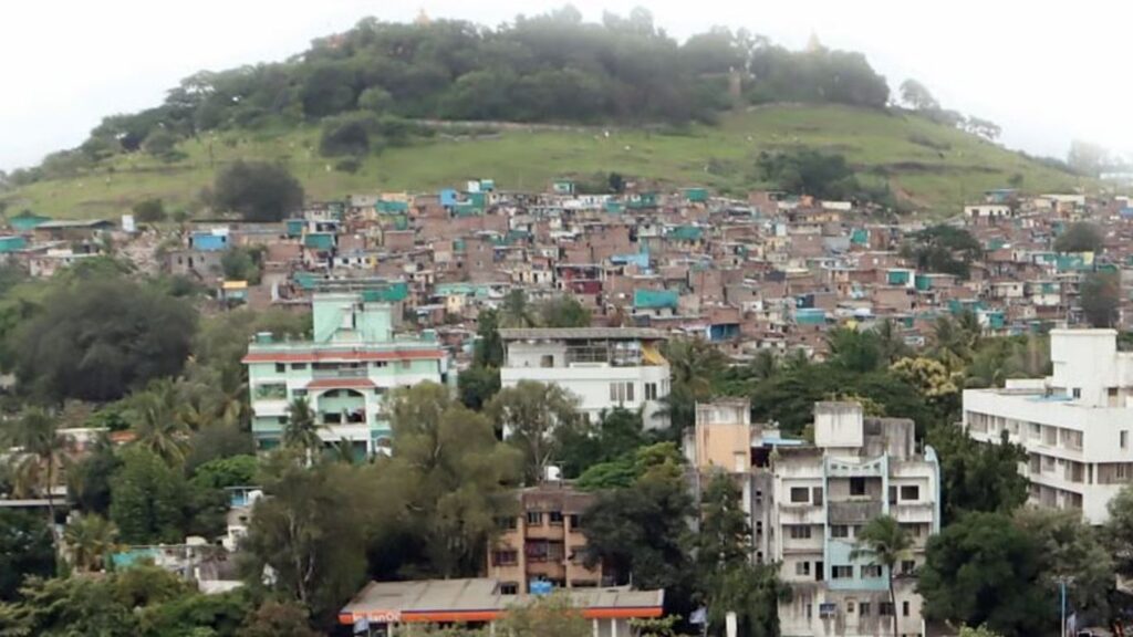 पुणे-पिंपरीत एसआरए योजनांमध्ये हजारो कोटींचा टीडीआर घोटाळा? अधिकारी-बिल्डर संगनमताचे आरोप
