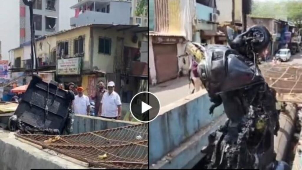 Mumbai News: नालेसफाईदरम्यान नाल्यात सापडला रिक्षाचा सांगाडा BMC कर्मचाऱ्यांनाही बसला धक्का