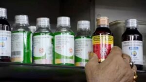 मेडिकलमधून आता थेट कफ सिरप मिळणार नाही डॉक्टरांच्या प्रिस्क्रिप्शनशिवाय औषध विक्रीवर बंदी