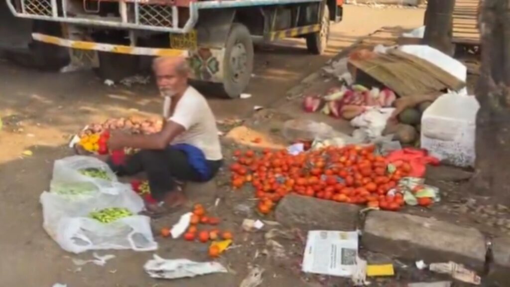कचऱ्यातील सडलेल्या भाज्या पुन्हा विक्रीसाठी? वाशी मार्केटच्या व्हायरल VIDEO ने उडवली खळबळ