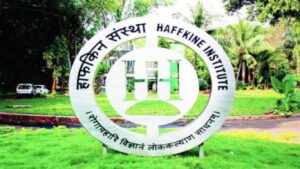 Haffkine News: बदलीनंतरही सुनील महिंद्रकरांचा हाफकीन महामंडळात वावर शासकीय निवासस्थानावरूनही प्रश्नचिन्ह