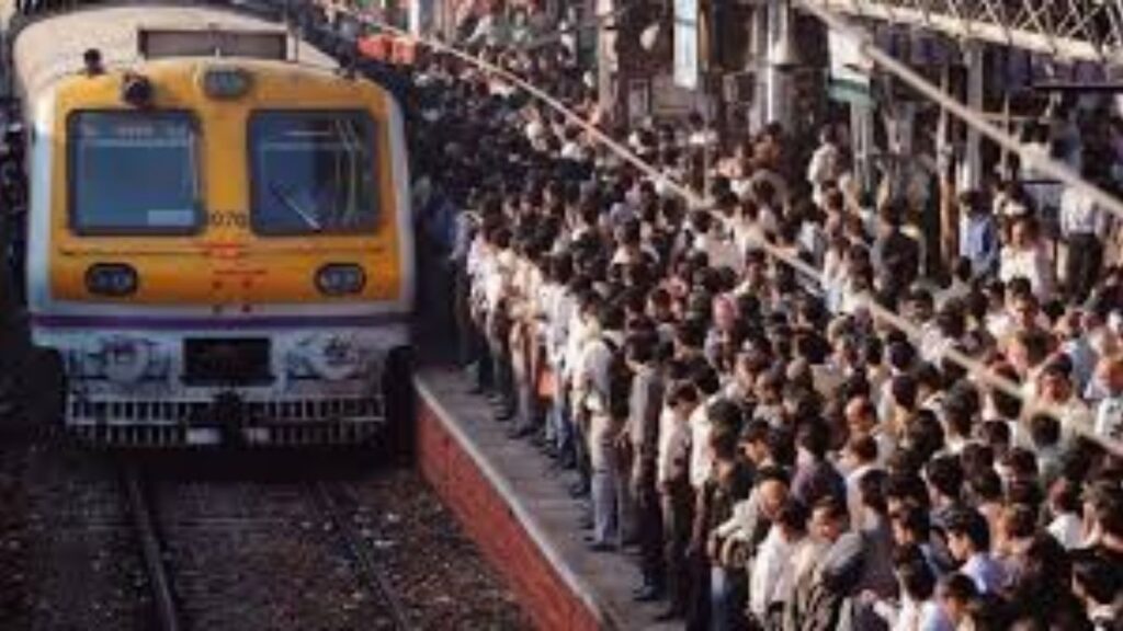 Mumbai Local Update: चर्चगेट-मुंबई सेंट्रलदरम्यान ओव्हरहेड वायर तुटली पश्चिम रेल्वेची वाहतूक विस्कळीत, सेवा पुन्हा सुरू