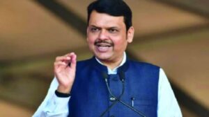 RTI नियमबदलांना तूर्तास स्थगिती अण्णा हजारे यांच्याशी चर्चा झाल्यानंतरच निर्णय, मुख्यमंत्र्यांची घोषणा