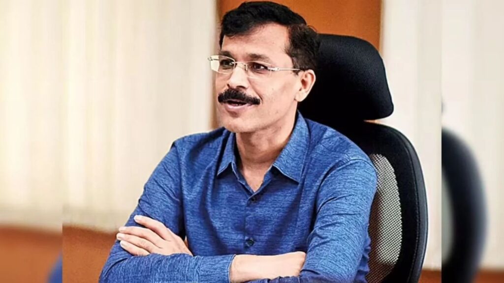 FDAची पुणे-सोलापुरात धडक कारवाई विना लेबल तूप व संशयित भेसळीचे नमकीन जप्त, १.२२ लाखांचा साठा ताब्यात