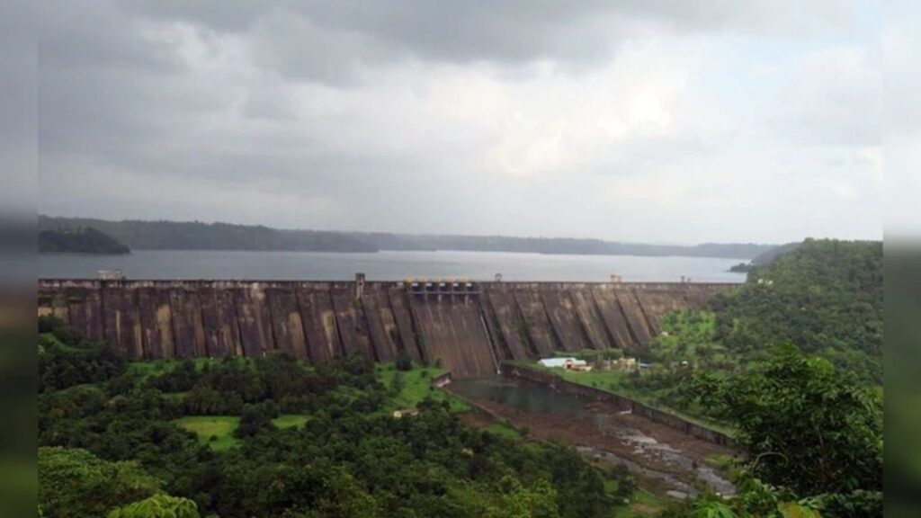 मुसळधार पावसाने धरणांमध्ये पाणीसाठा वाढला मुंबईच्या 7 तलावांची ताजी स्थिती जाणून घ्या