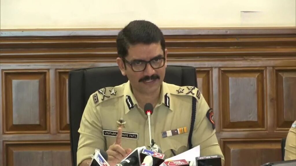 नागपूर वाहतूक पोलिसांना ‘सर्व्हिस गन’ बंधनकारक पोलीस आयुक्त विश्वास नांगरे पाटील यांचा मोठा निर्णय