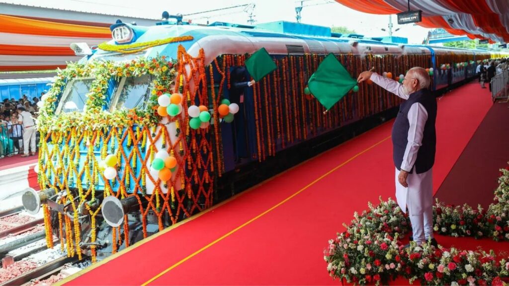 देशातील पहिली हायड्रोजन ट्रेन रुळावर डिझेल-विजेशिवाय कशी धावते? जाणून घ्या संपूर्ण माहिती