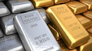 Gold Silver Rate Today: रक्षाबंधनापूर्वी सोने महागले MCXवर चांदी २.४१ लाखांच्या पार