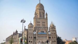 मुंबईत पावसाळी आजारांचा वाढता धोका जुलैमध्ये मलेरियाचे रुग्ण दुप्पट, डेंग्यू-लेप्टोमध्येही वाढ