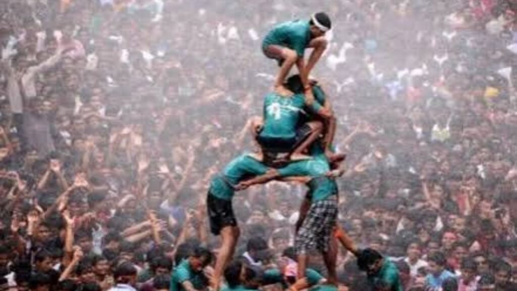 Thane Dahi Handi 2026: रेमंडमध्ये गोविंदांचा थरार ११ थर रचणाऱ्या पथकाला २१ लाखांचे बक्षीस