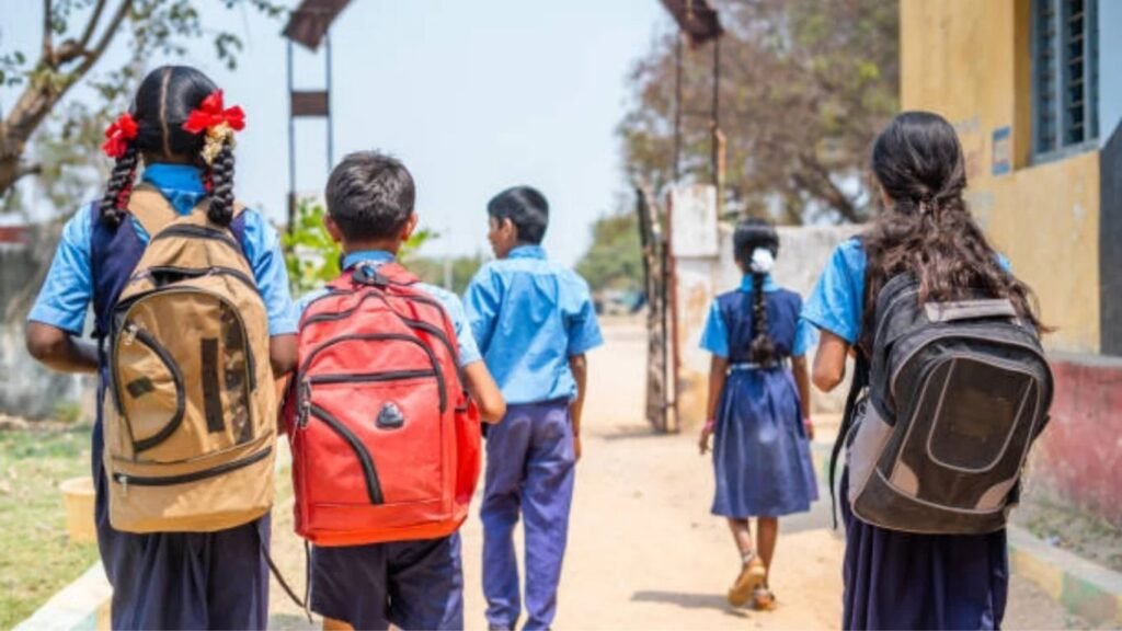शालेय विद्यार्थ्यांच्या दप्तराचे वजन होणार कमी; शरीराच्या वजनाच्या 10% पर्यंतच बॅग ठेवण्याच्या सूचना