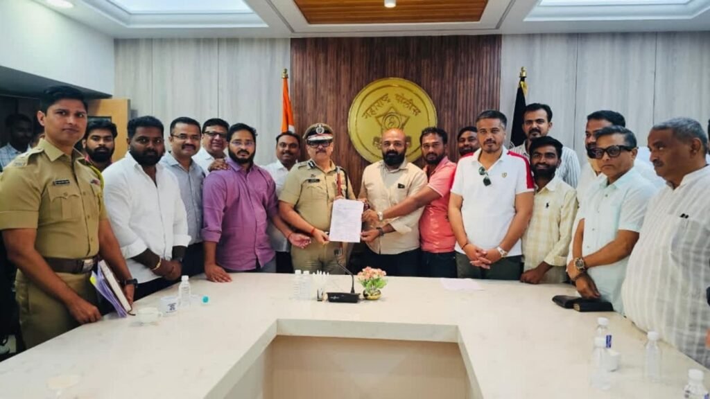 MPSC विद्यार्थ्यांचे २ ऑक्टोबरपासून पुण्यात बेमुदत धरणे रोहित पवार, विश्वजीत कदम सहभागी