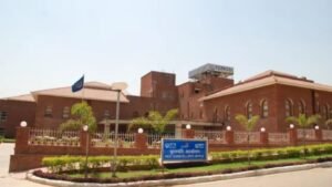 IGNOU Recruitment 2026: टेक्निकल क्षेत्रातील उमेदवारांसाठी १४ पदांची भरती जाणून घ्या पात्रता