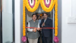 पुण्यात भारतातील पहिले पेट केअर प्रशिक्षण संस्थान PETE सुरू; मंगल प्रभात लोढा यांच्या हस्ते उद्घाटन