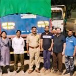 जळगावातील भडगावमध्ये महसूल प्रशासनाची कारवाई डंपर, जेसीबीसह १२ वाहने जप्त