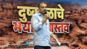 रोहित पवारांचा सरकारवर निशाणा शेतकऱ्यांना हेक्टरी १ लाखांची मदत देण्याची मागणी, ₹५ हजारांच्या मदतीवर टीका