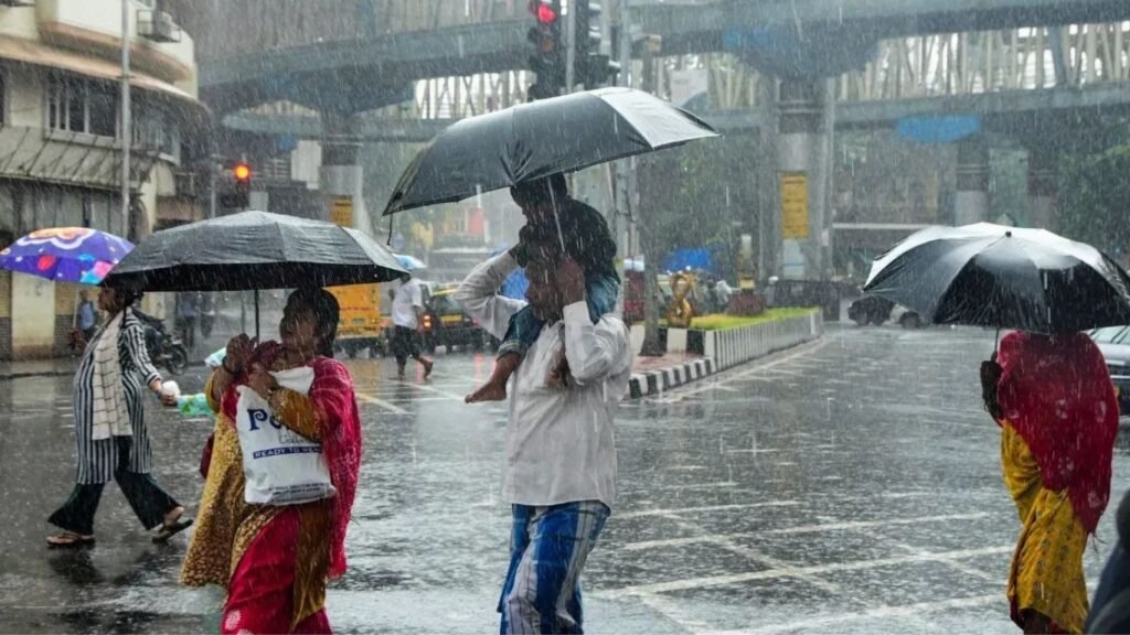 महाराष्ट्रासह १३ राज्यांना पावसाचा इशारा IMD कडून यलो-ऑरेंज अलर्ट जारी