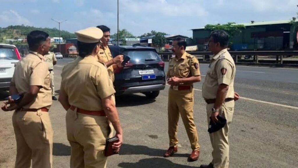 बारामतीत मतदानाच्या पूर्वसंध्येला पोलिसांची कारवाई गावठी पिस्तूल, ३ काडतुसे आणि कार जप्त