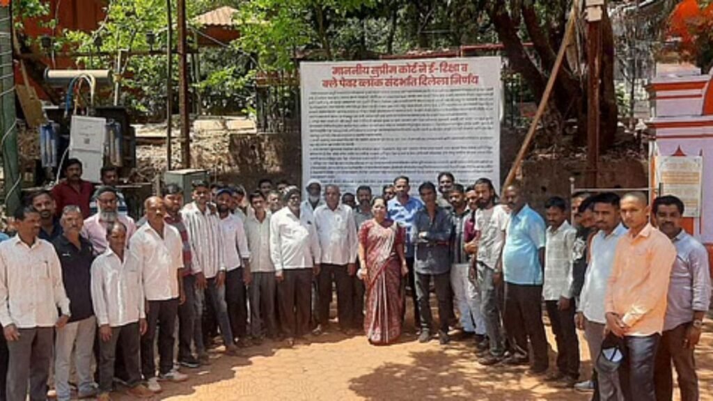 कर्जतच्या तापकीरवाडीत आदिवासींच्या पुनर्वसनाचा प्रश्न कायम घरांची मागणी प्रलंबित