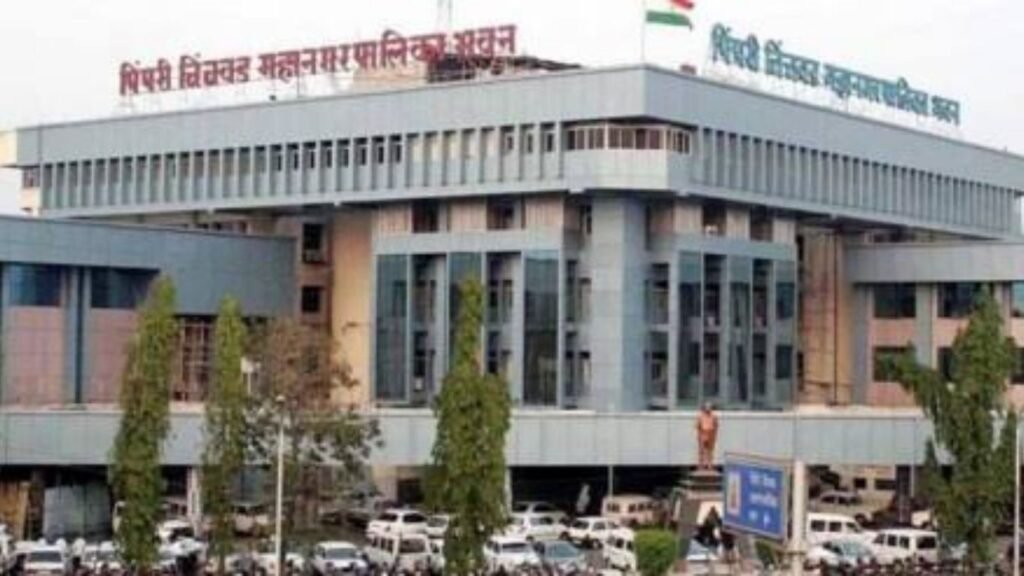 पिंपरी-चिंचवड महापालिका कर्मचाऱ्यांचा दुष्काळग्रस्तांना मदतीचा हात एक दिवसाचा पगार देणार, २ कोटींचा अंदाज