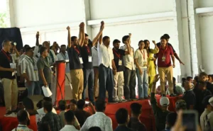 बंगळुरूत सीजेपीचं मोठं आंदोलन; ध्रुव राठी, प्रकाश राज सहभागी, ‘एसआयआर रद्द करा’ची मागणी